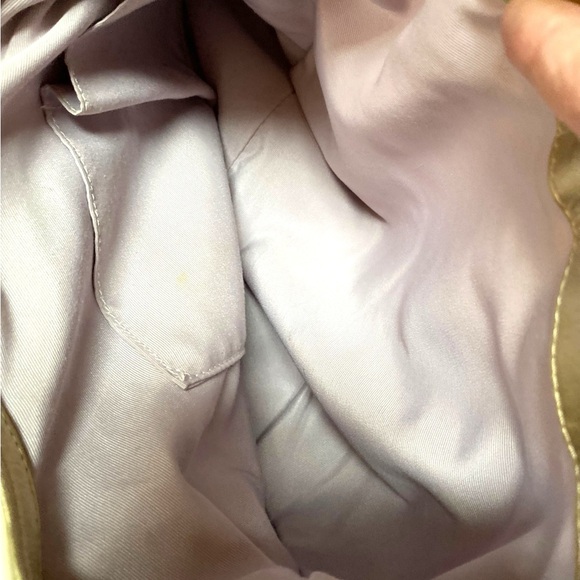 Coach F17092 Soho Ivory & Gold Leather 3 Pocket Bag. Wallet Free W $70 Min Order - Picture 3 of 16